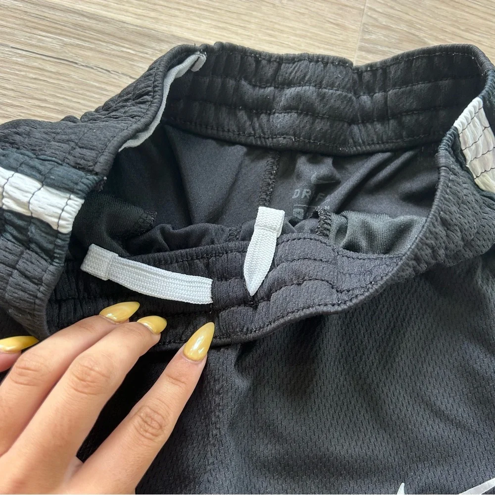 Nike Elite Dri-Fit Basketball Shorts - Picture 3 of 5